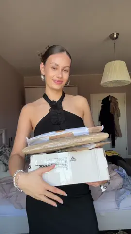 Was sagt ihr zu secondhand bikinis💀 #vinted #vintedfinds #vintedhaul #fashiontiktok 