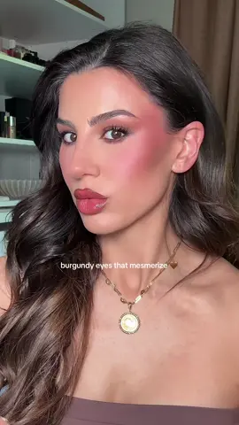 Burgundy blend + brown eyes = lethal combo 🤎 you need to try this on your next night out @NARS Cosmetics eyeshadow stick “Mind games” @Hourglass Cosmetics eyeliner “chestnut” @Dior eyeshadow palette (any dark brown works)  @Kosas eyeliner “hypnotize” #BurgundyEyeshadow #EyeMakeupTutorial #MakeupForBrownEyes #softglam #fullglam #guestofweddingmakeup 