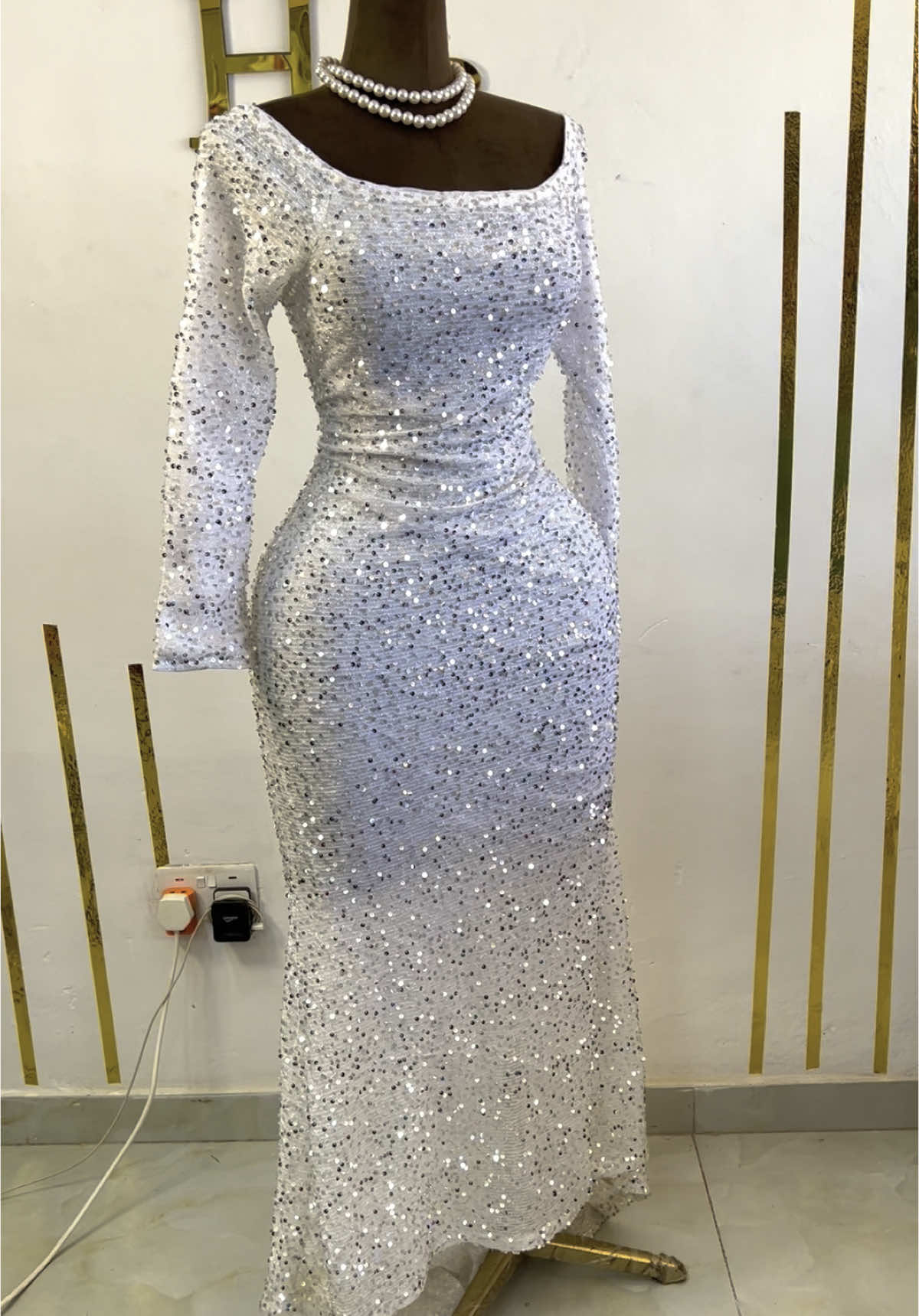 #luxury #tiktokviral #fyp #arysfashionhub #ghanatiktok🇬🇭 #thriftghana #TikTokLIVE #thriftforsale 