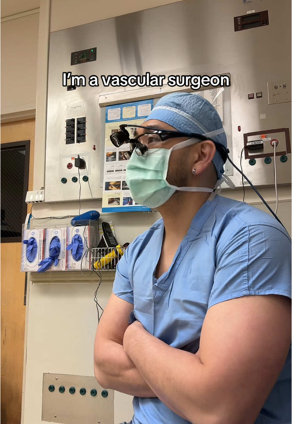 Some say you have to be crazy to go into vascular • • • #relatable #surgeon #trending #vascular #scrubs #medical #healthcare 