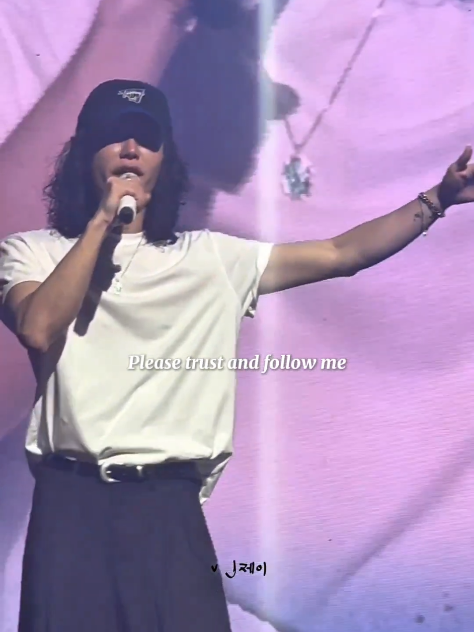 I really know nothing but music 🥹🥹 Please trust and follow me 🤗 Ilhoon 1Day Art Class Fan Meeting 2025 #1DayArtClass_withilhoon  #일훈 #정일훈 #ilhoon #jungilhoon 