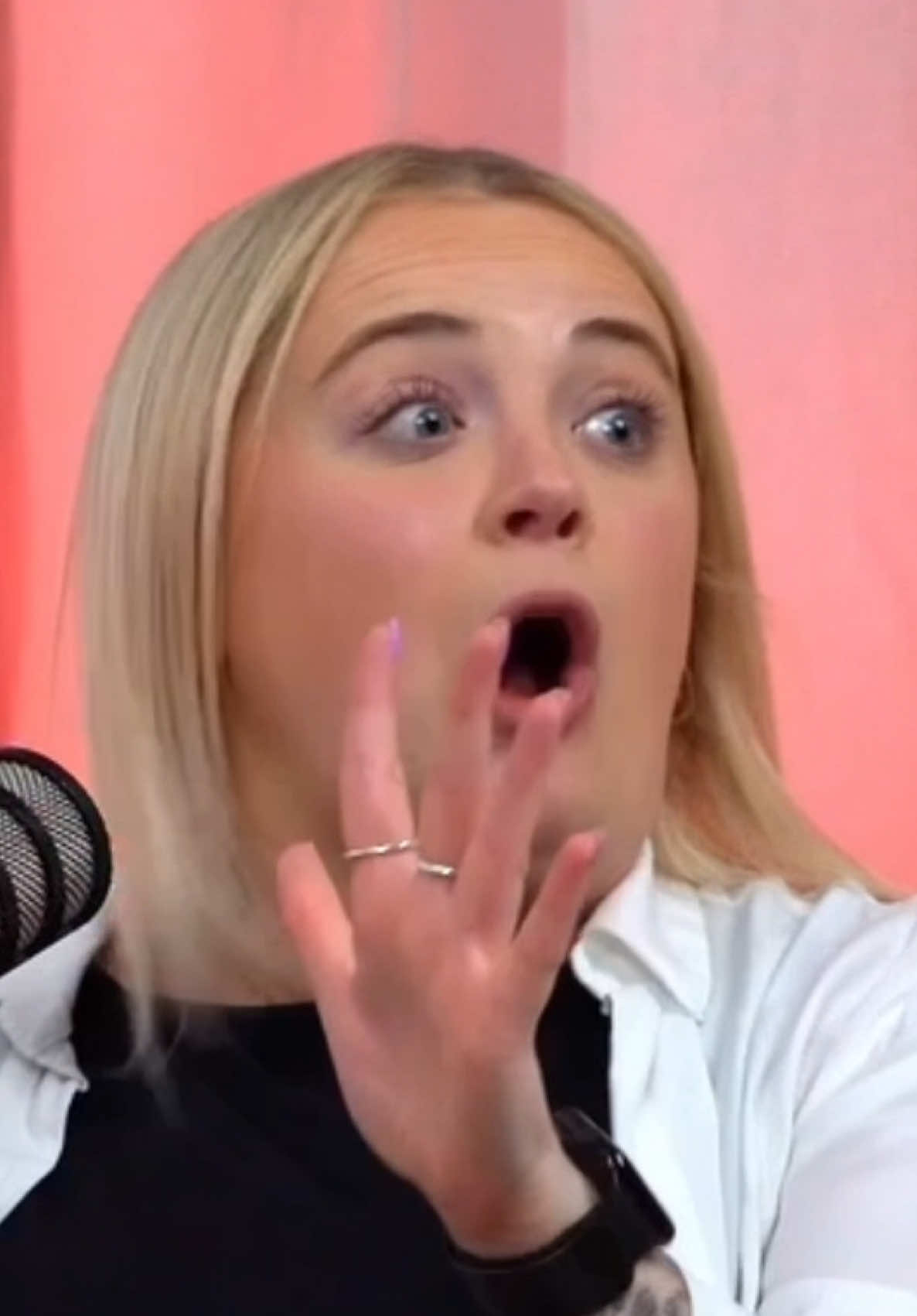 GEE IS SPILLING THE TEAAAA  ☕️  It’s all on the pod 🎙️ #strictlypgpod #jojosiwa #jojoandchris #jojoex 