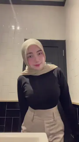 Pulen jago Goyang sampe bawah apa lagi di ranjang 🥰💦 #4u #foryoupage #fyppppppppppppppppppppppp #fakebodyy⚠️ #tobrutstyle😋 #cekerbabat #cewek #cewekcantik #fypage #fyp #fypp #tobrut #xybca #dance #trandingtiktok2025 #soundviral #bulatketat #besar #pulen #4u #4upage #capcut #capcutvelocity #fyp #fypage #fyppppppppppppppppppppppp #velocity #fypシ゚ #dance #stecu #masukberanda #masukberandafyp #trandtiktok2025 