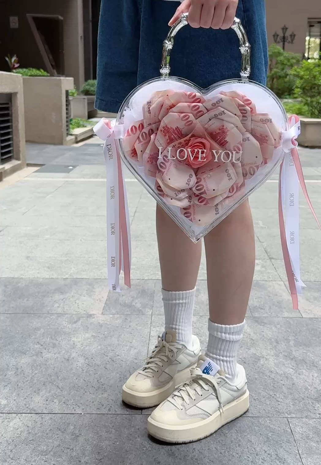 520情人節推😍#愛心鈔票花禮盒 #有錢花#鈔票花#睡不飽的花藝師唐唐 #台中有錢花 #情人節花束 #520花束#告白花束#台中鈔票花#鈔票花禮盒