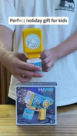 Light-up bubble guns are great holiday gifts for kids.#bubblemachine #toysforkids #bubbleguns #tiktokshop #tiktok #fyp #outdoorfun  #bubbles