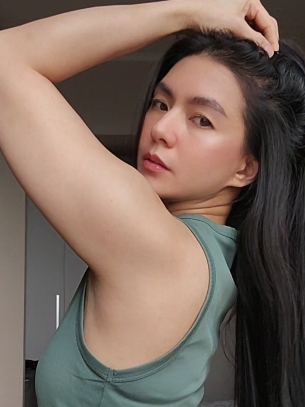 Long hair.  #jiens03 #fitmom #longhair #straighthair #longstraighthairstyles #hair #hairstyle 