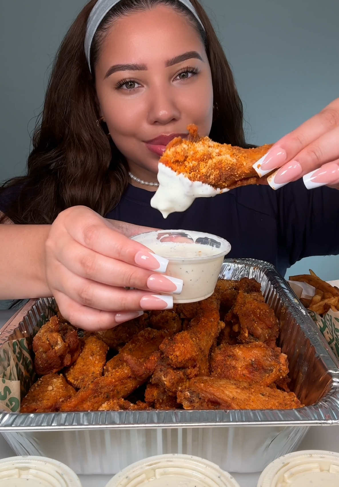 20 wings for $20 AND a new flavor? @Wingstop isn’t playing around😭🤩 mexican street spice is a MUST TRY!🔥 #WingstopPartner #wingstop #mukbang #chickenwings #mexicanstreetspice #newflavor #food #eating #MealDeal 