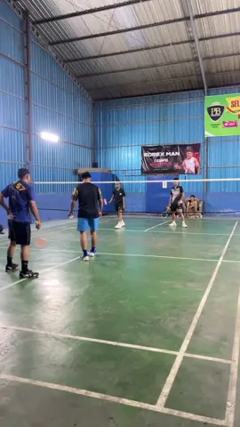 Senin malam #badmintonindonesia #badmintonplayer #badminton #bulutangkisindonesia #bulutangkis 