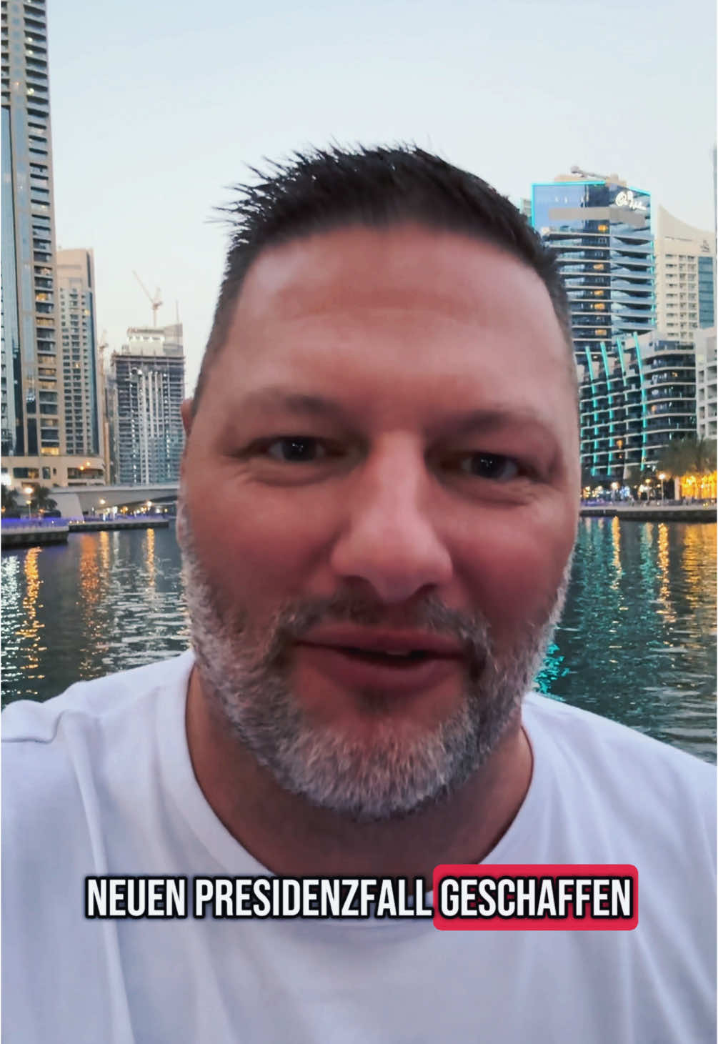 Schau dir die angepinnten Videos auf meinem Profil an, oder schreib mir direkt eine WhatsApp Nachricht! Den Link dazu findest du in meiner Bio: dupli24.com   #frankheister #dubai #auswandern #millionär #internetmillionär #onlinemillionär #freiheit #nohate #lebensqualität #socialcommerce #socialshopping #garyvee #erfolg #onlinegeldvedienen 
