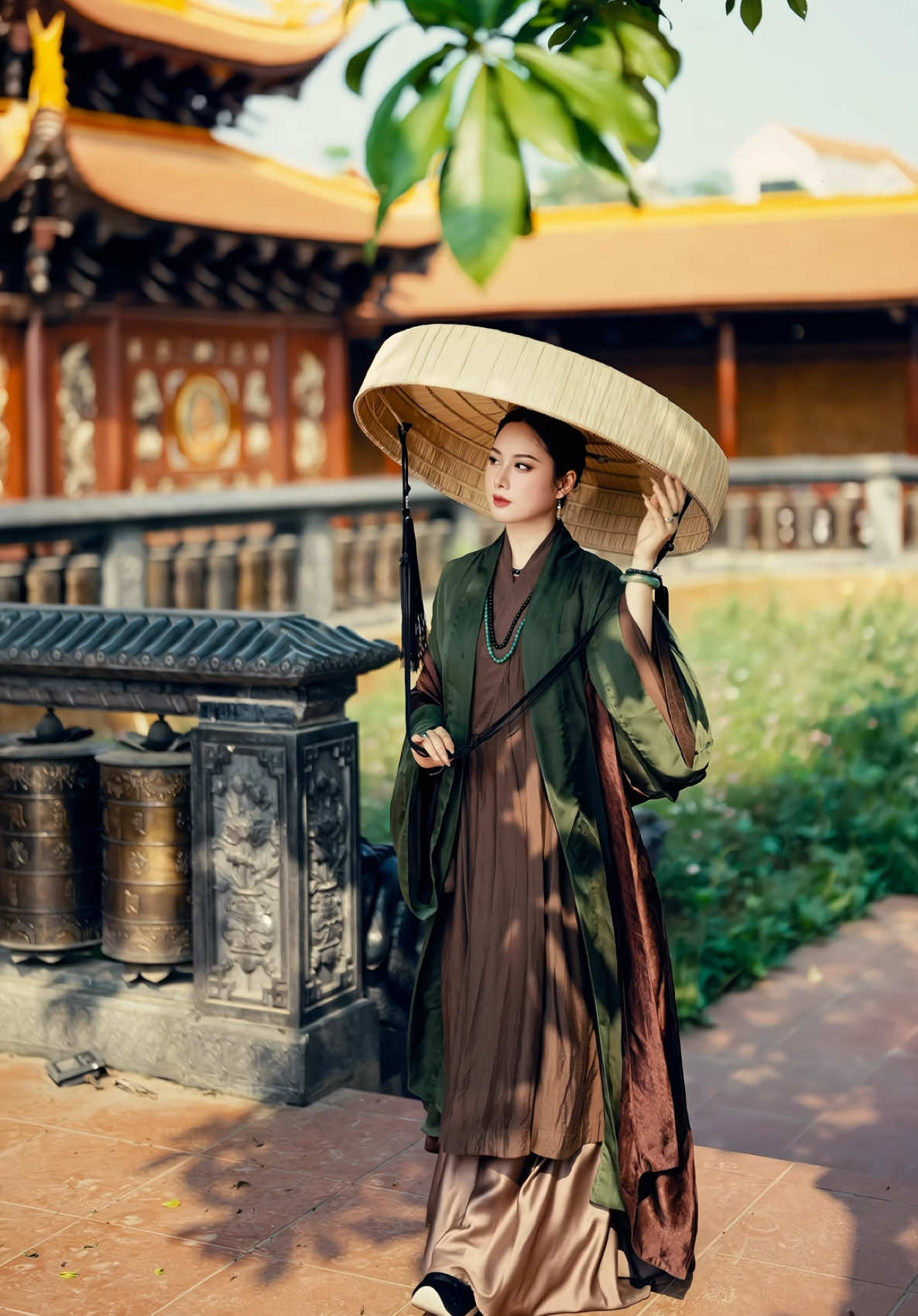 Nguyện 1 lòng như đoá liên hoa … cổ phục Việt Nam lễ chùa quá đẹp #cophucvietnam #cophuc #vietphuc #xuhuong 