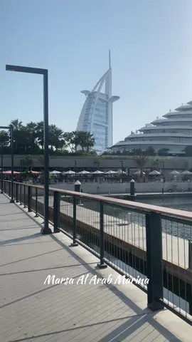 I love the Marsa Al Arab Marina, views, food and parking…whats not to love! Lol #dubai #marsaalarab #jumeirah #burjalarab #yacht #dubailife 