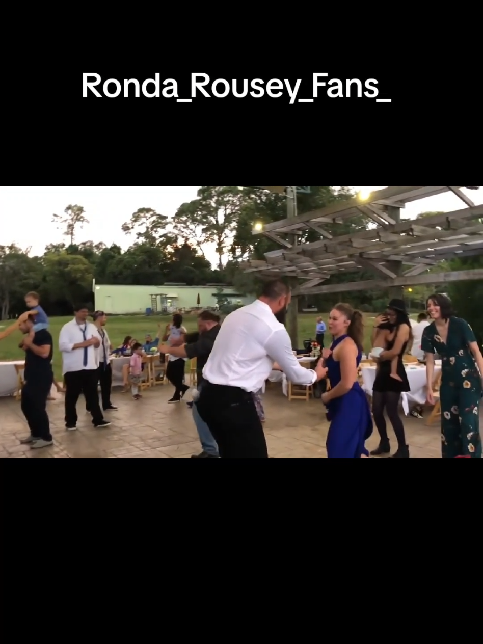 #ronda_rousey_fans_ #rondarousey #alwayssmile #ronda #with #ilove #working #mexiko #smile #mexico 