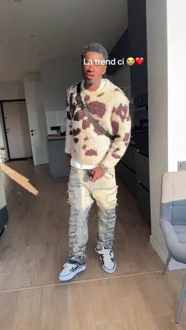 @ULRICH JORDAN La FÉE 🧚🧚 😂😂 déborde à fini avec @Wenono  10 😻♥️ 