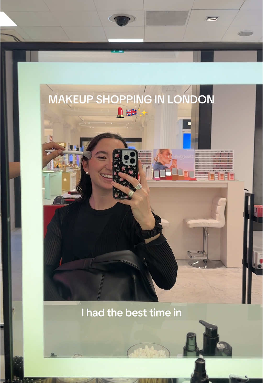 Makeup shopping in London! I love going to big beauty stores and discovering new formulas and products 💗✨  #londonmakeupartist #londonshopping #londonthingstodo #selfridges #morphe  Stopped by the @Morphe Cosmetics booth 💄