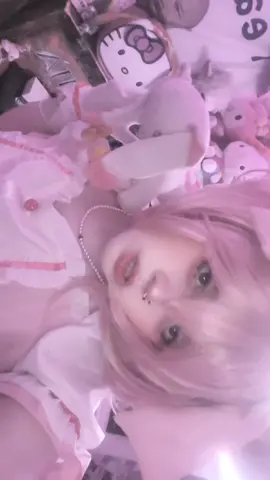 I hate Kyubey 💔 #gaykidjay #madoka #madokamagica #madokakaname #kyubey #pink #fyp 
