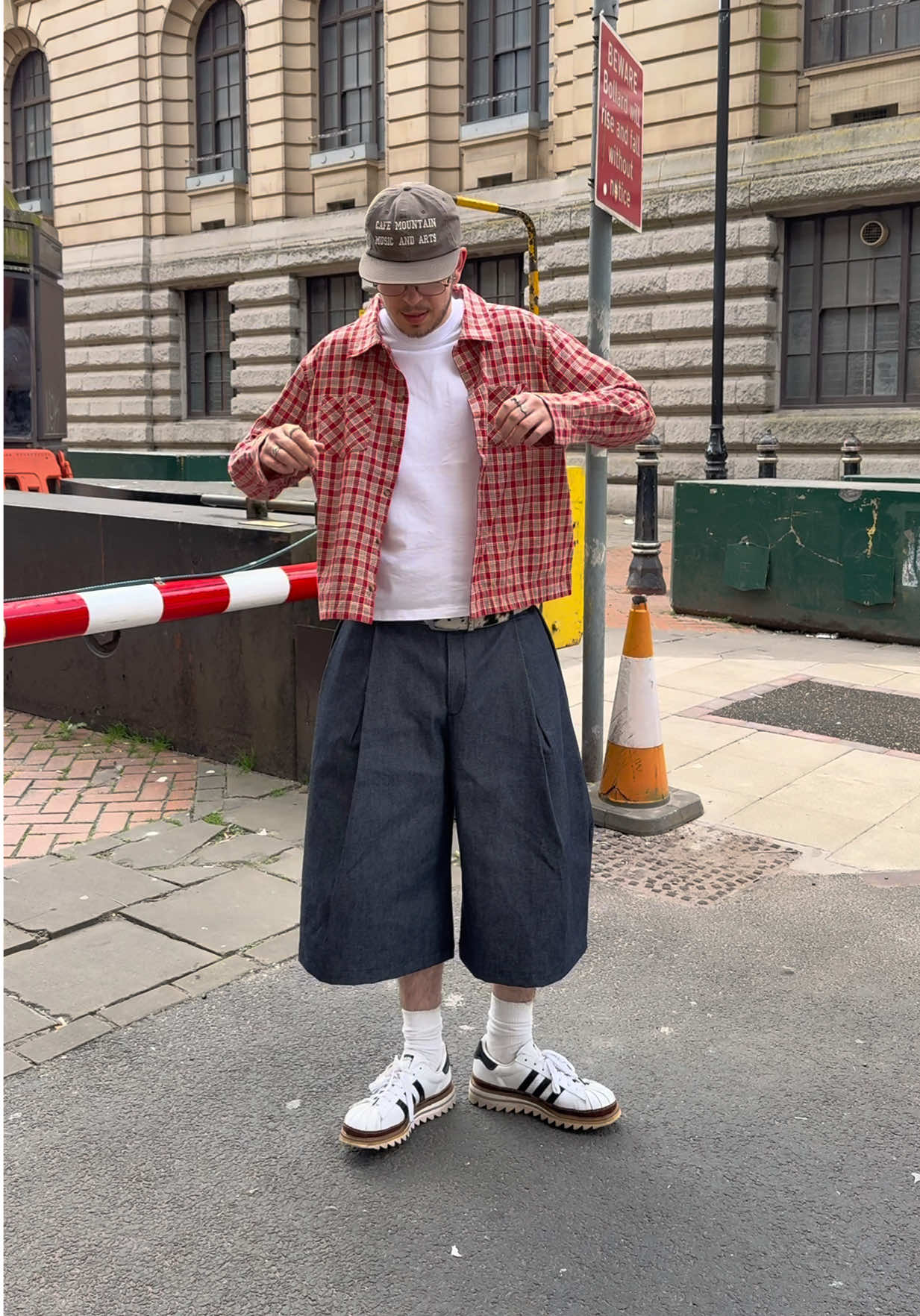 i don’t really ball, just liked the idea #fyp #fashiontiktok #streetwear #basketball 