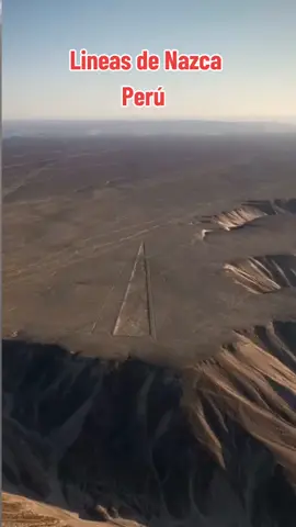 The Nazca Lines are ancient geoglyphs found in the Jumana plains, in the Nazca Desert, between the towns of Nazca and Palpa, in the department of Ica (Peru). They were drawn by the Nazca culture between 700 BC and 200 AD and are composed of several hundred figures ranging from designs as simple as lines to complex zoomorphic, phytomorphic, and geometric figures that appear traced on the earth's surface in Peru. As a curious fact, they can only be observed from the air, so there are airplanes for rent that provide transportation services so you can see these mysterious figures.