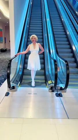 Happy Monday! Our gorgeous Marilyn Monroe impersonator welcoming trade show attendees to Fabulous Las Vegas.  #marilynmonroe #celebrityimpersonator #tributeartist #actress #sincityentertainment #lasvegasevents #models #lasvegas #vegasevents #iconiccharacters 