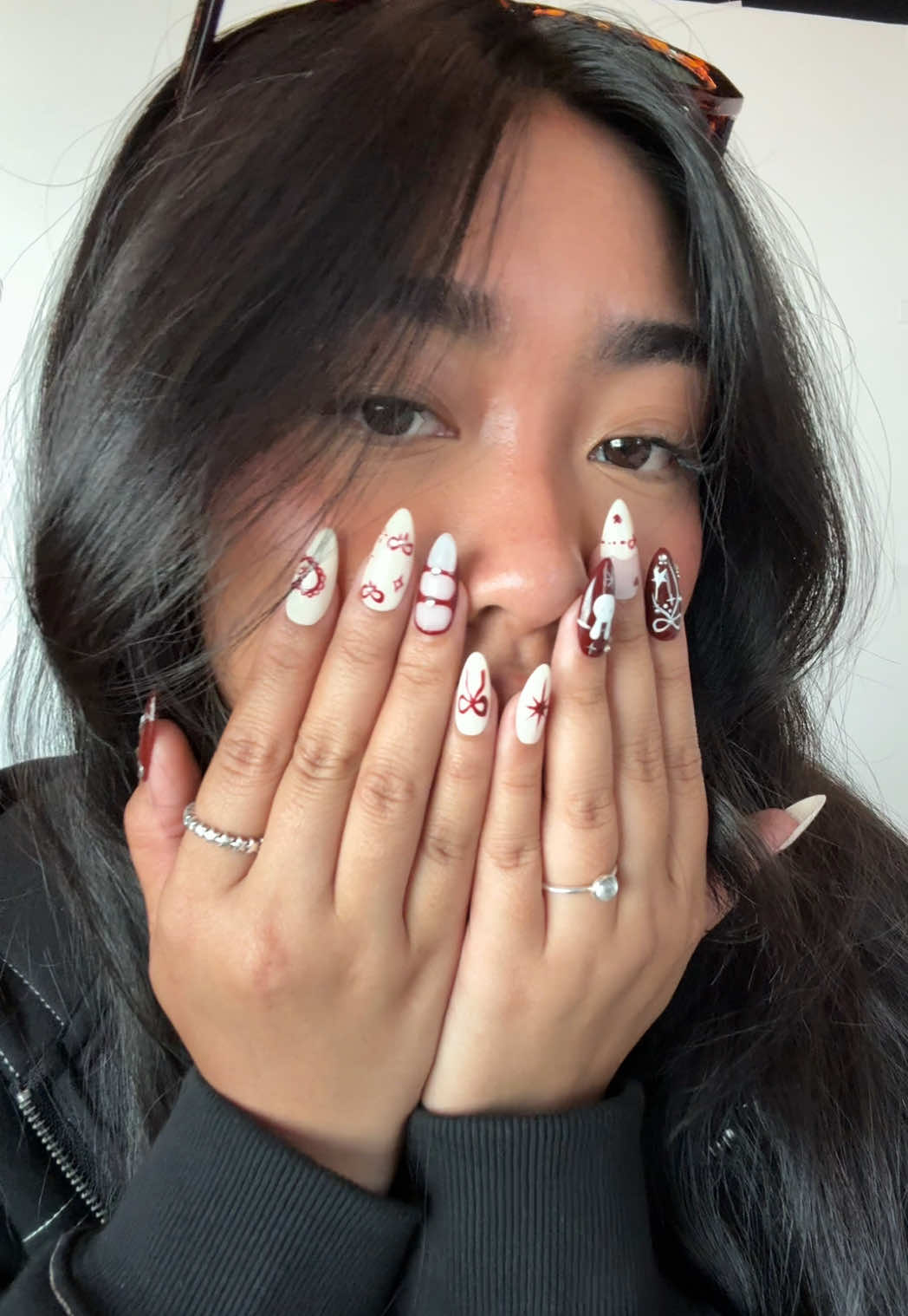 I’ve never flaunted my hands more than i have with these nails on!!! #nails #springnails #nailinspo 