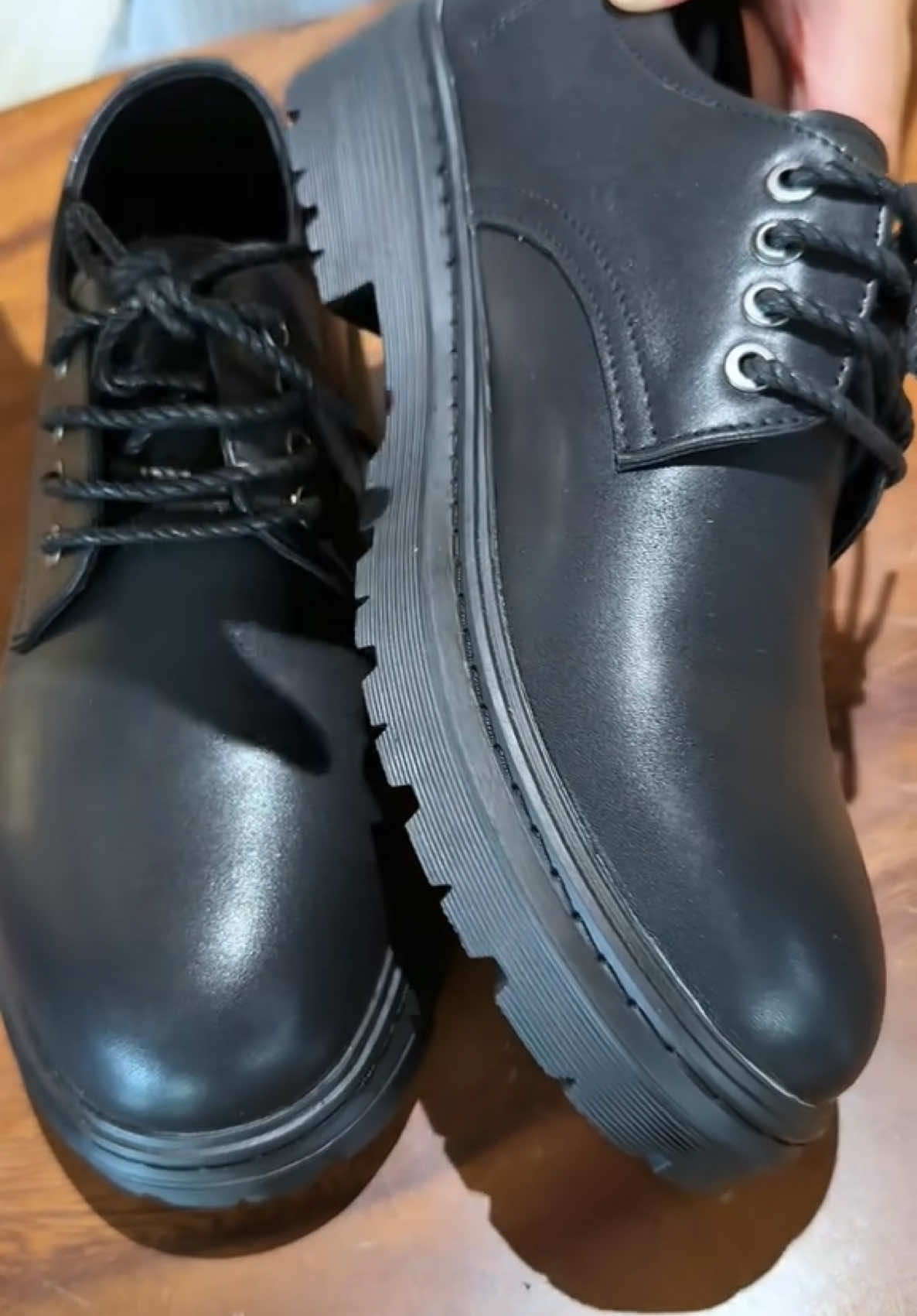 Giày da nam Derby Chunky lịch lãm, cá tính, bền bỉ theo thời gian #giaydep #giaydanam #giaynam #giaydacaocap #giayderbynam #giayderbydecao #giayderbygiare #xuhuong #trending 