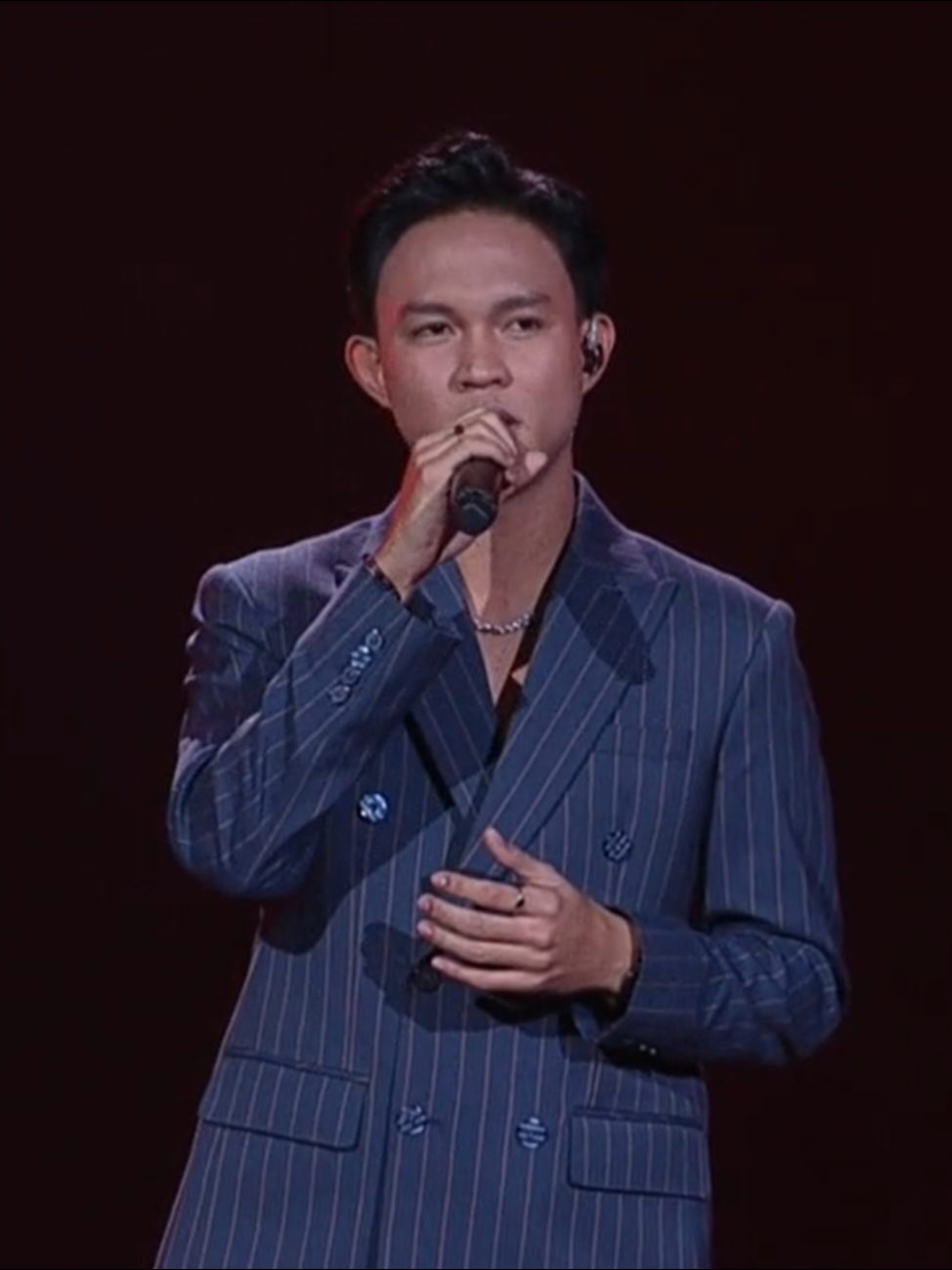 januari - fajar noor🥺 #fajarnoor #glennfredly #januariglennfredly #indonesianidol #indonesianidolxiii #indonesianidol2025 