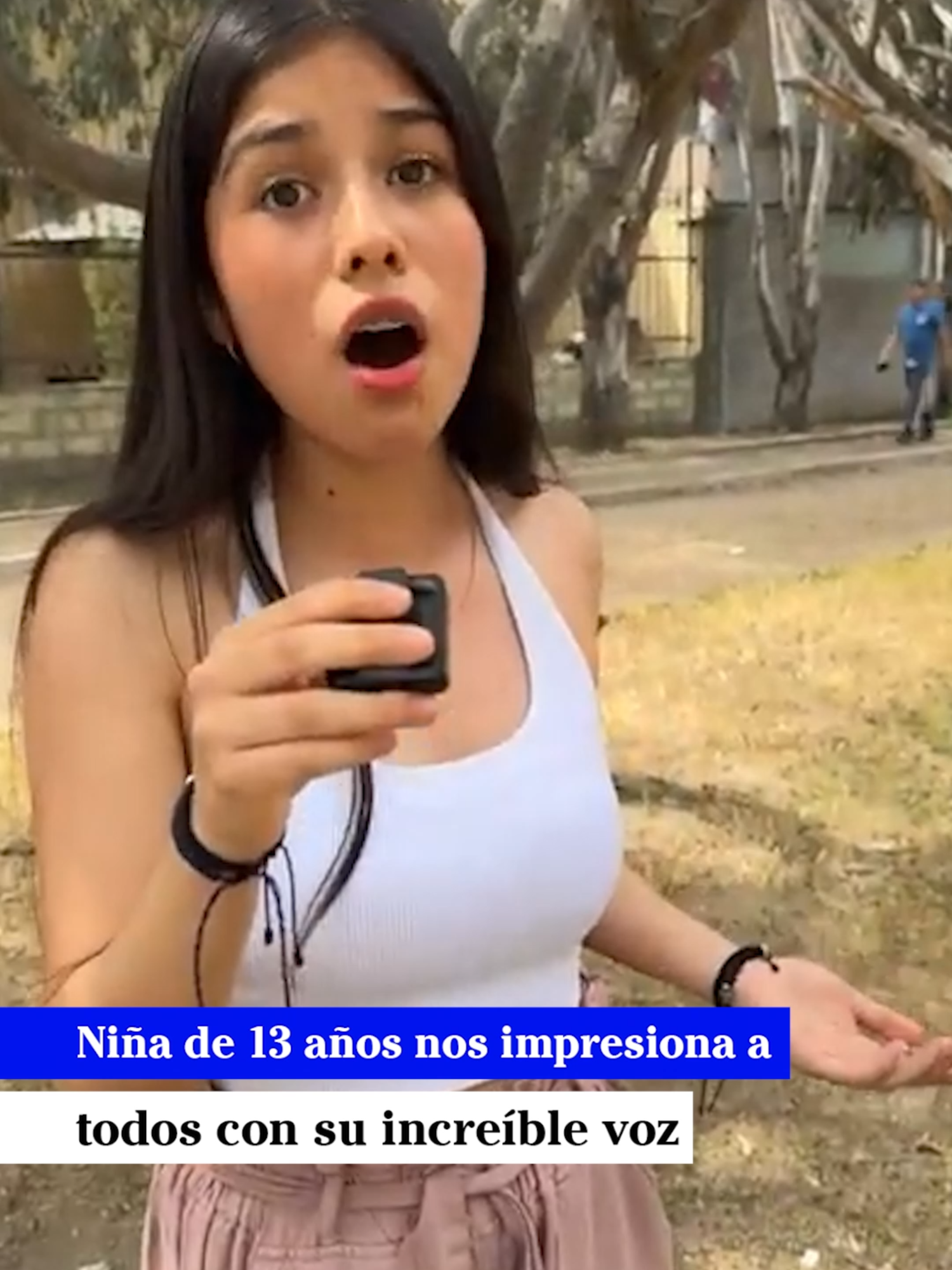 Niña de 13 años nos impresiona a todos con su increíble voz - @valentinapazofficial