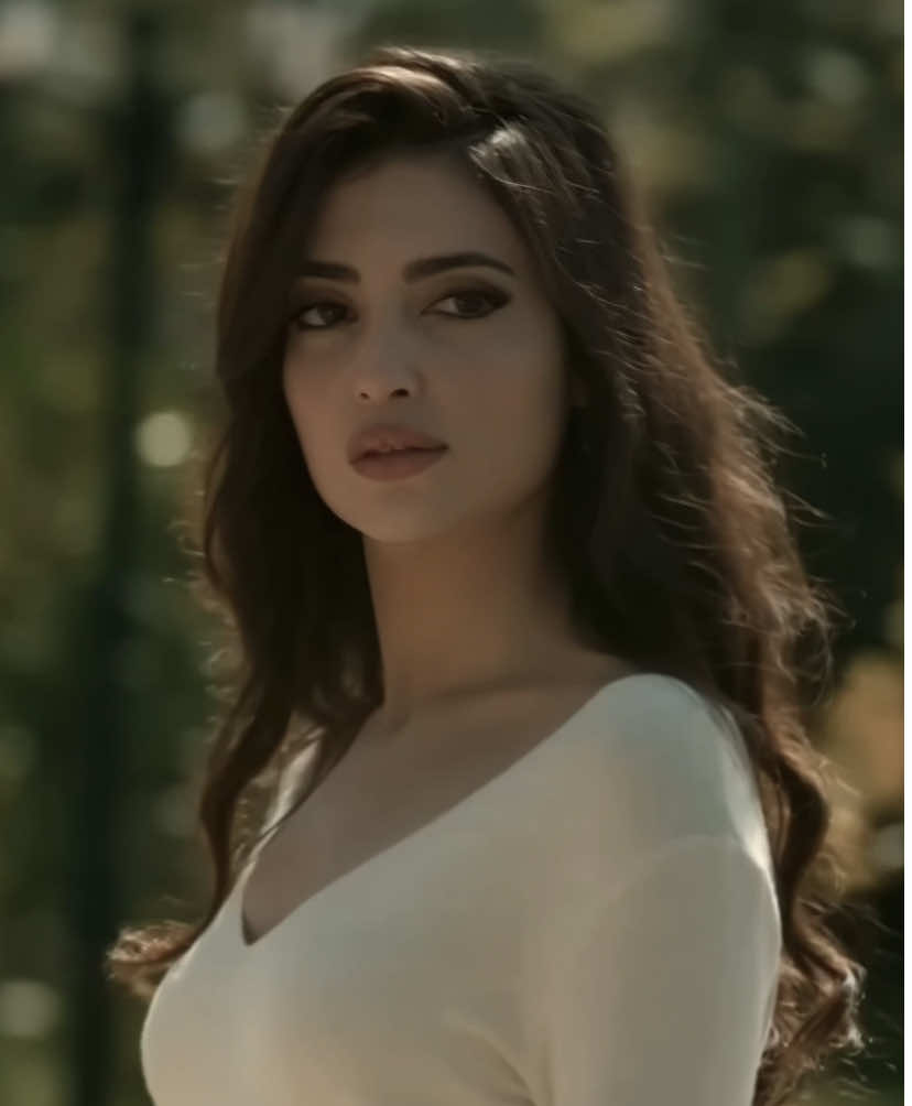 يوم اقبلت🌺#melikeipekyalova 
