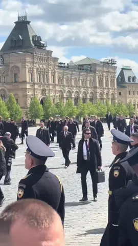 Putin’s security is like something out of a movie. He’s protected by the FSO — an elite secret service with roots in the old KGB. Trained bodyguards, armored cars, hidden snipers, and secret routes. Every move is planned to the second. Nothing is left to chance. Putin doesn’t just stay safe — he builds an image of untouchable power. #putin #putinwalk #fsb #kgb 