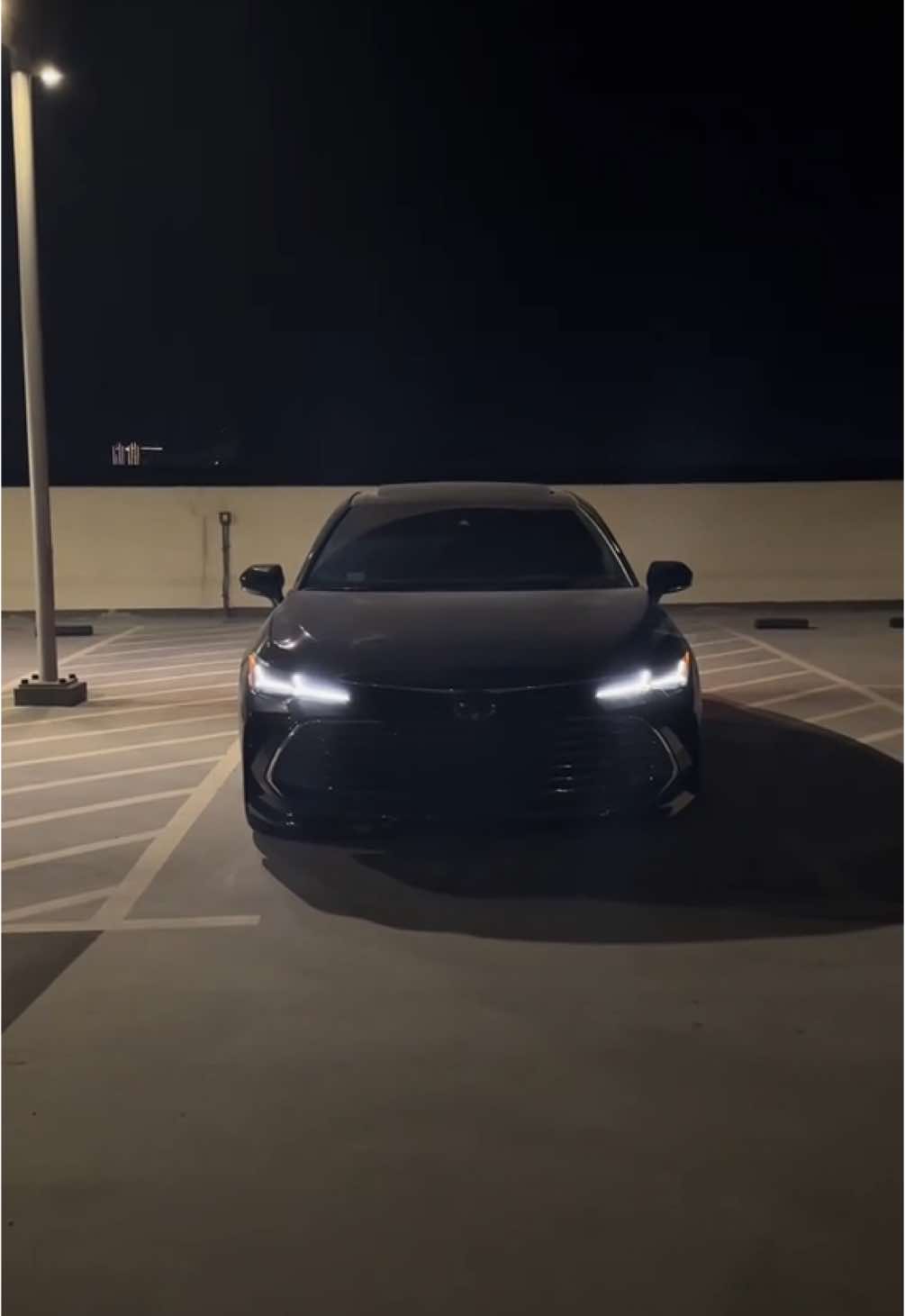 Avalonنجرب لان ليش لا 😜  #fyp #toyota #2022 #راك_والعالم_وراك #ماشاءاللہ 