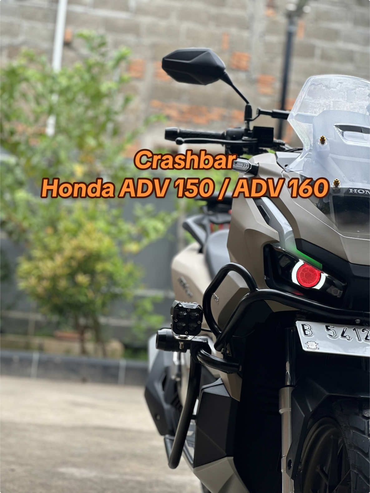 Jadi lebih gagah pesona motor turing nya ngena banget .. Crashbar Honda ADV 150 / ADV 160 ada di keranjang kuning ya #motortouring #honda #adv150 #adv160 #crashbar 