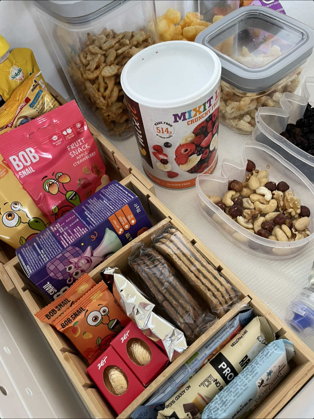 Odpowiadanie użytkownikowi @Bob Snail Polska dziękujemy za pyszny [prezent] ❤️💚 #szufladazesłodyczami #przekaskidladziecka #zelkiowocowe #biszkopty #zdroweodycze #krakersy #ciasteczkaowsiane @mamut_polska #beraw 