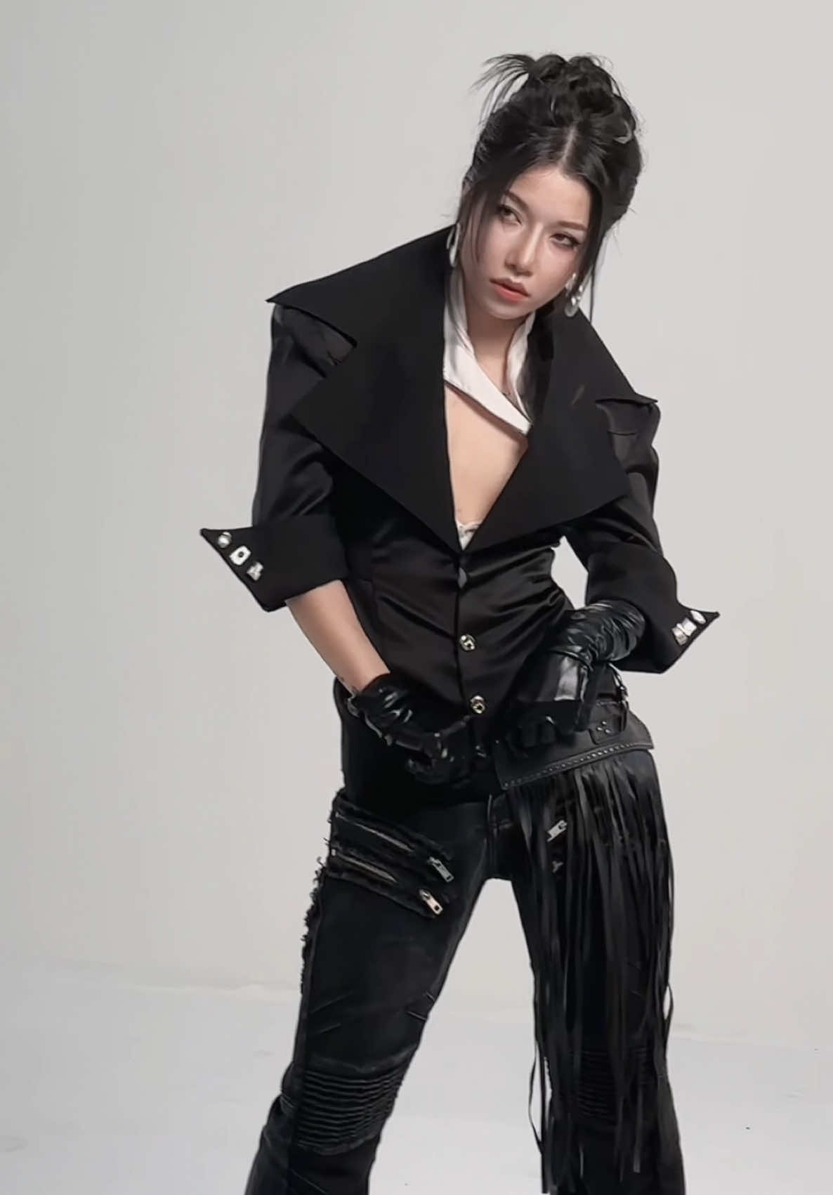 🖤👽 #Lyhan #EXSH #EmXinhSayHi #LOFFICIEL #LOfficielVietNam 