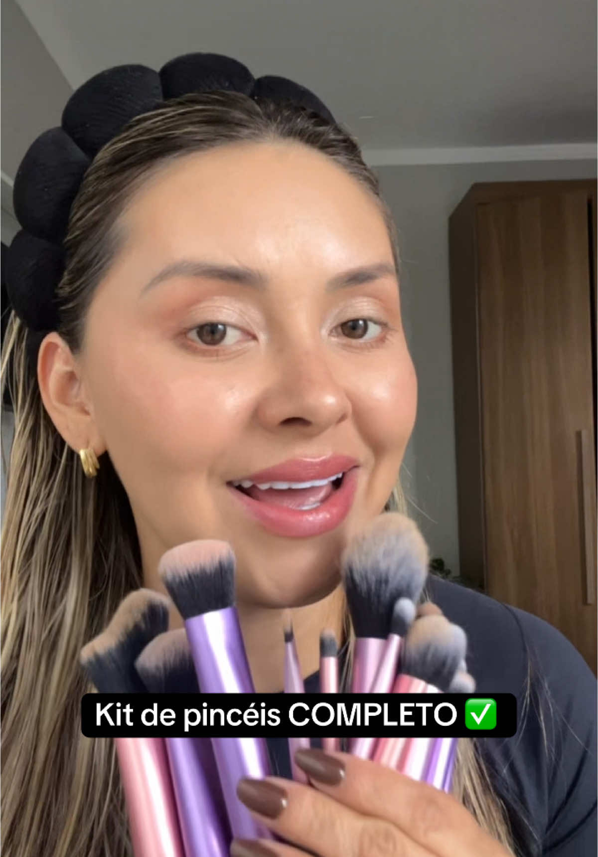 Compre aqui o seu kit no carrinho ! Kit de pincéis completinho profissional pra você conseguir comprar tudo pelo menor preço !