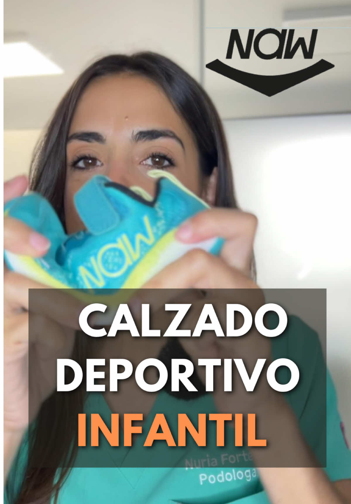 ¡Nuevo descubrimiento en calzado respetuoso infantil! Las @nawturalrun son ideales para niños que usan plantillas: tienen gran capacidad interior, son flexibles, cómodas y con diseño top! Como podóloga infantil me cuesta encontrar calzado deportivo que se adapte tan bien a las necesidades reales de los más pequeños. Estas me han sorprendido! #calzadoinfantil #calzadorespetuosoinfantil #podologiapediatrica #plantillas #podologiainfantil #crianzarespetuosa #maternidadereal #mamaprimeriza #mamapodologa 