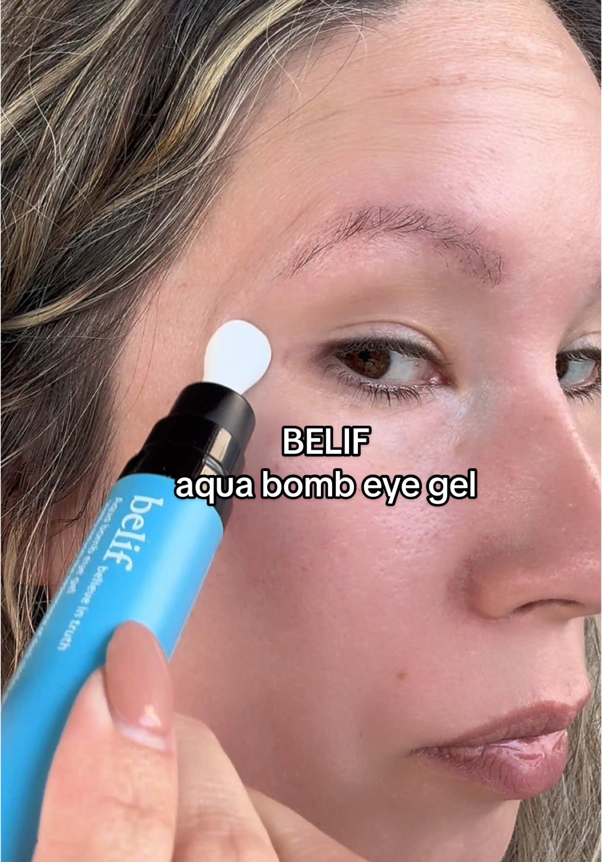 No fingers. No puffiness. No looking tired in public. @belif USA Aqua Bomb Depuffing Eye Gel with Caffeine + Hyaluronic Acid #belif #eyegel #eyecream #darkcircles #puffyeyes #koreanskincare #kskincare #Kbeauty  #aquabombeyegel #tiktokmademebuylt #ttsbeautybesties #tiktokshopmemorialday #tiktokshopsummerturnup #dealsforyoudays 