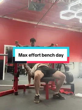 Hit the top set of 315 for a single and then did five sets of three at 285 pounds, which is about an RPE8. #powerlifter #benchpress #westside #babyface #blueeyes #powerlifting 
