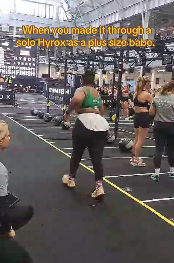 I cried through the last round. You are filled with so much emotion just realising that you did it. You smashed a  tough race.  #firstsolohyrox #hyrox #hyroxdaily #plussizefitnessmotivation #plussizecrossfit #biggirlswholift #zimtiktok🇿🇼 #zimgirls #zimfitness #mzansi #fitnessforall #zimgirltiktok🇿🇼 #zimtiktokzimbabwe 