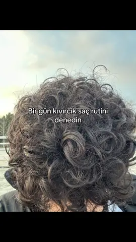 O günün sabahını🙉#fypシ゚ #kıvırcıksaç#curlyhair#fyppppppppppppppppppppppp #yağızaaşığımdincekeşfetolumuş