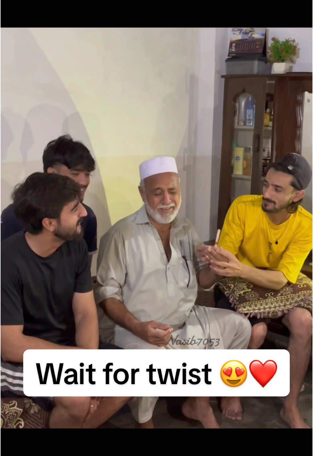 Wait for twist 😂😂sorry baba Jaan  #foryou #foryoupage #nasibkhan002 #viralvideo #fyyyyyyyyyyyyyyyy #100kviews #welovetosmile #standwithkashmir #funnyvideos #trending #fyp #viral @Dani002 @Naeem Khan 007 
