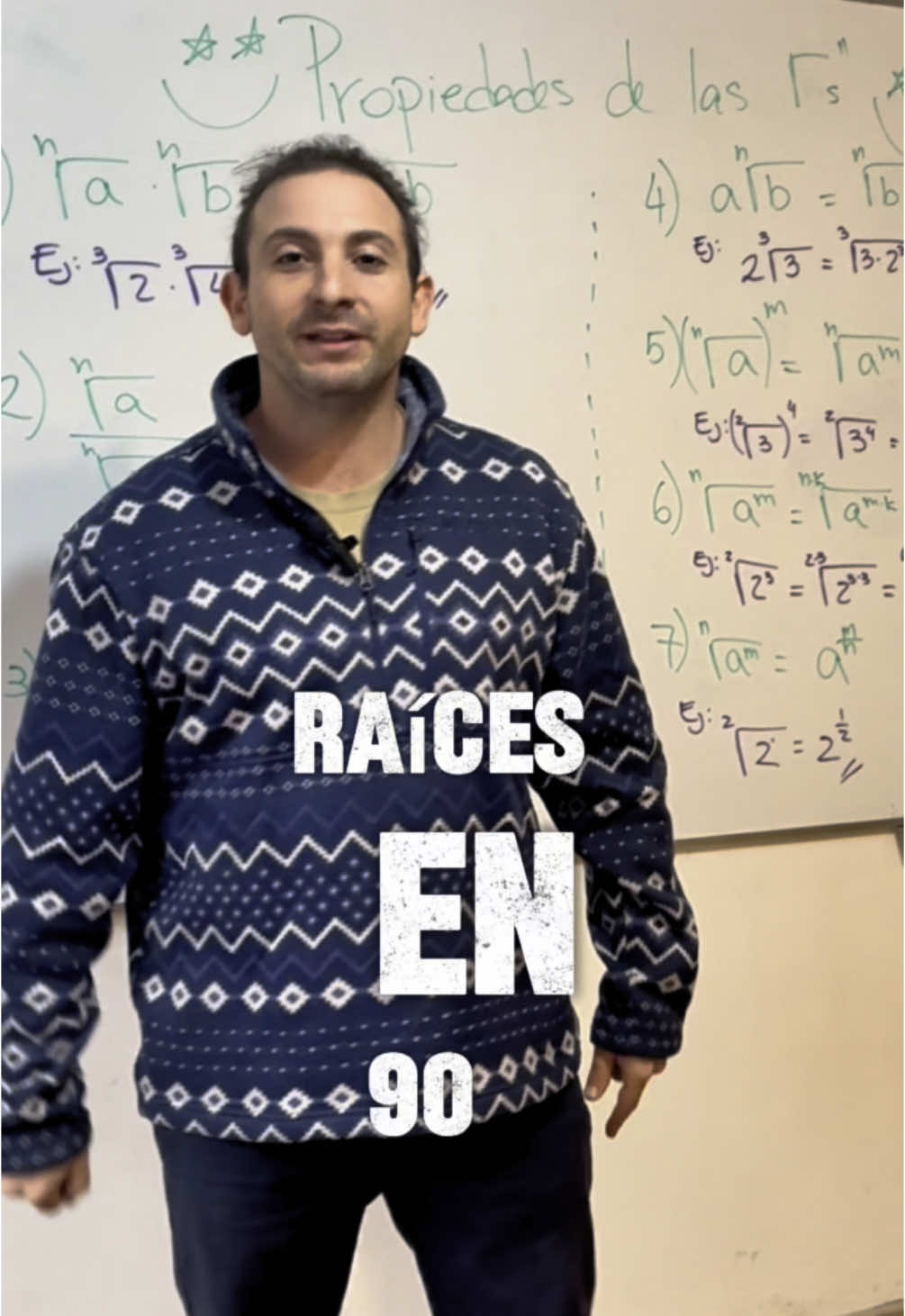 Propiedades de las raíces que sí o sí te entrarán en la #PAES 🔥💪🏼 . Recuerda guardar este tiktokpara poder repasarlo luego, compartirse lo a tus amigos que dan la paes y seguirnos para no perderte nuestras cápsulas 📚📈 . #paesm1 #m1 #paes2025 #matematica #raices #propiedades #preuniversitario 