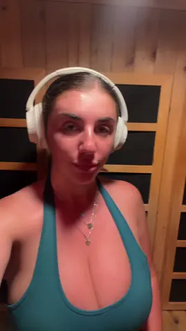 The old ladies in the sauna rolling their eyes bc I’m wearing a sports bra  in the literal sauna 😐 pls Nancy save the judgement #fyp 