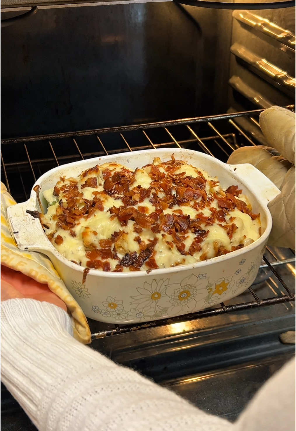 Chicken Ranch Bake Recipe from @Mayra Wendolyne 10/10 recipe added to the list 😋🙌🏽