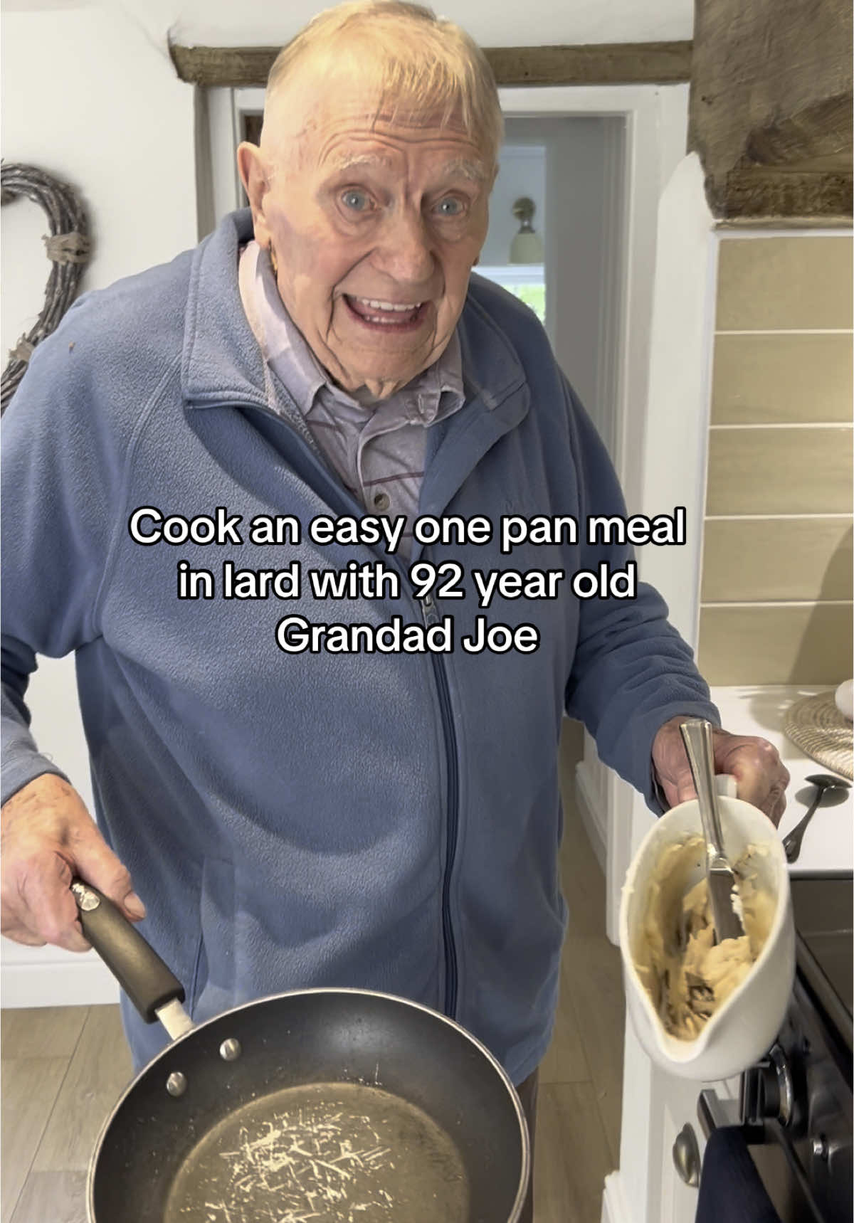 Gammon and home made chips in lard is so easy to cook and it’s all done in one pan, probably one of my all time favourite meals ! #lard #easydinner #oldfashionedcooking #grandadjoe