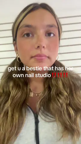 @nandamnails 