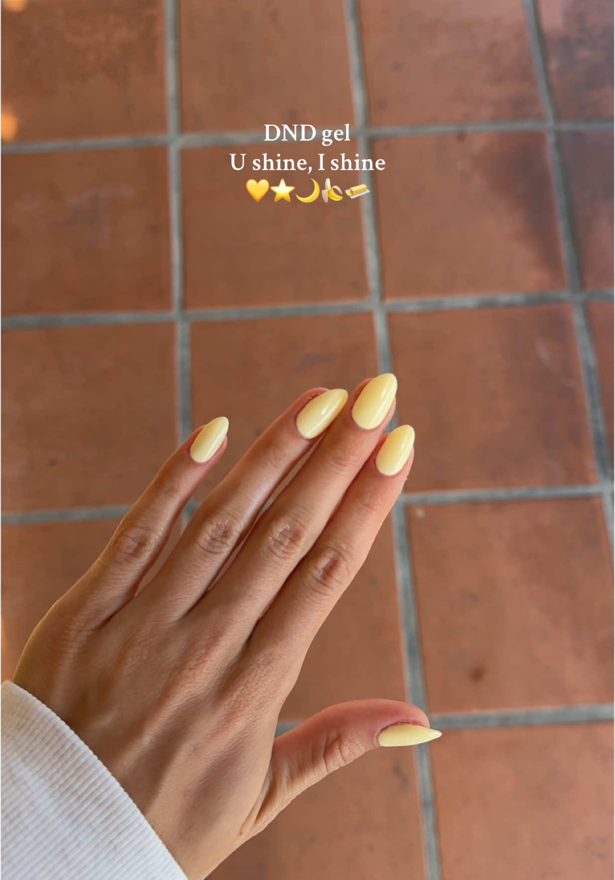 The prettiest butter yellow nails!!💛 #nailinspo #butteryellow 