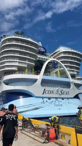 Icon of the seas 2025 #icon #iconic #cruise #vacation #viral #crucero #fyp #trending @Royal Caribbean 