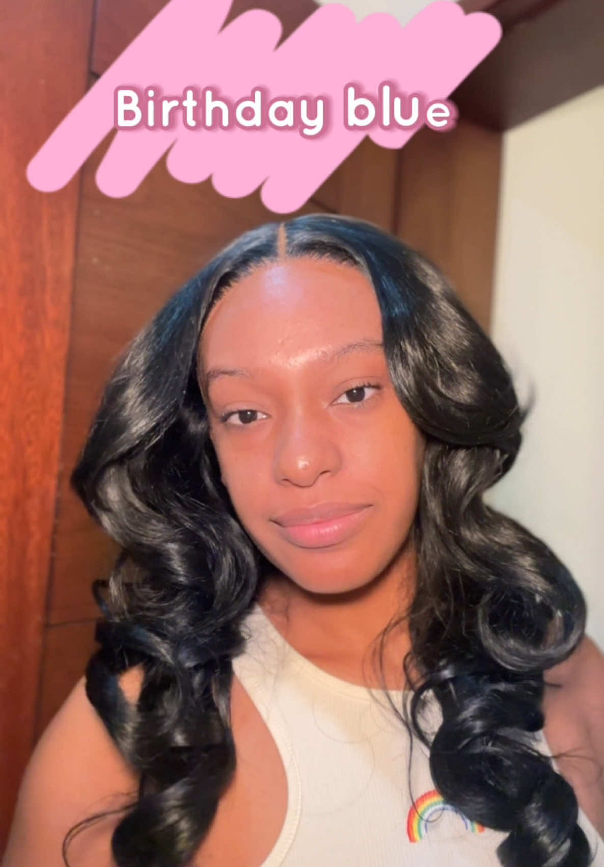 Anivèsè w se pou ou, pa tann pèsonn pou enjoy li .Selebre lavi w 💚