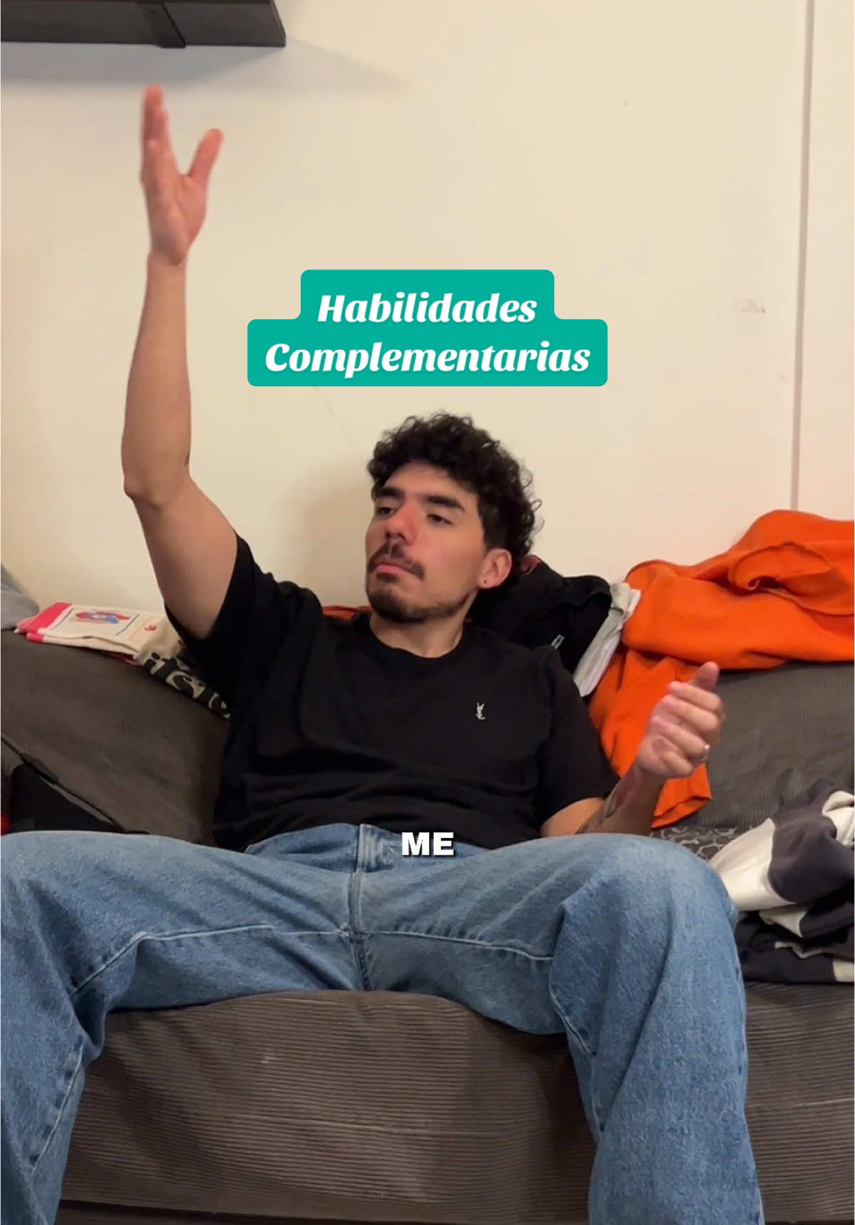 Complementa tus estudios con nuevas habilidades para convertirte en un profesional mas valioso 💎 #motiongraphics #aftereffects #videoeditor #illustrator #design 