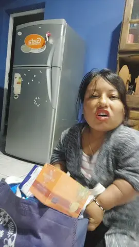 Evita fue de compras ☺️