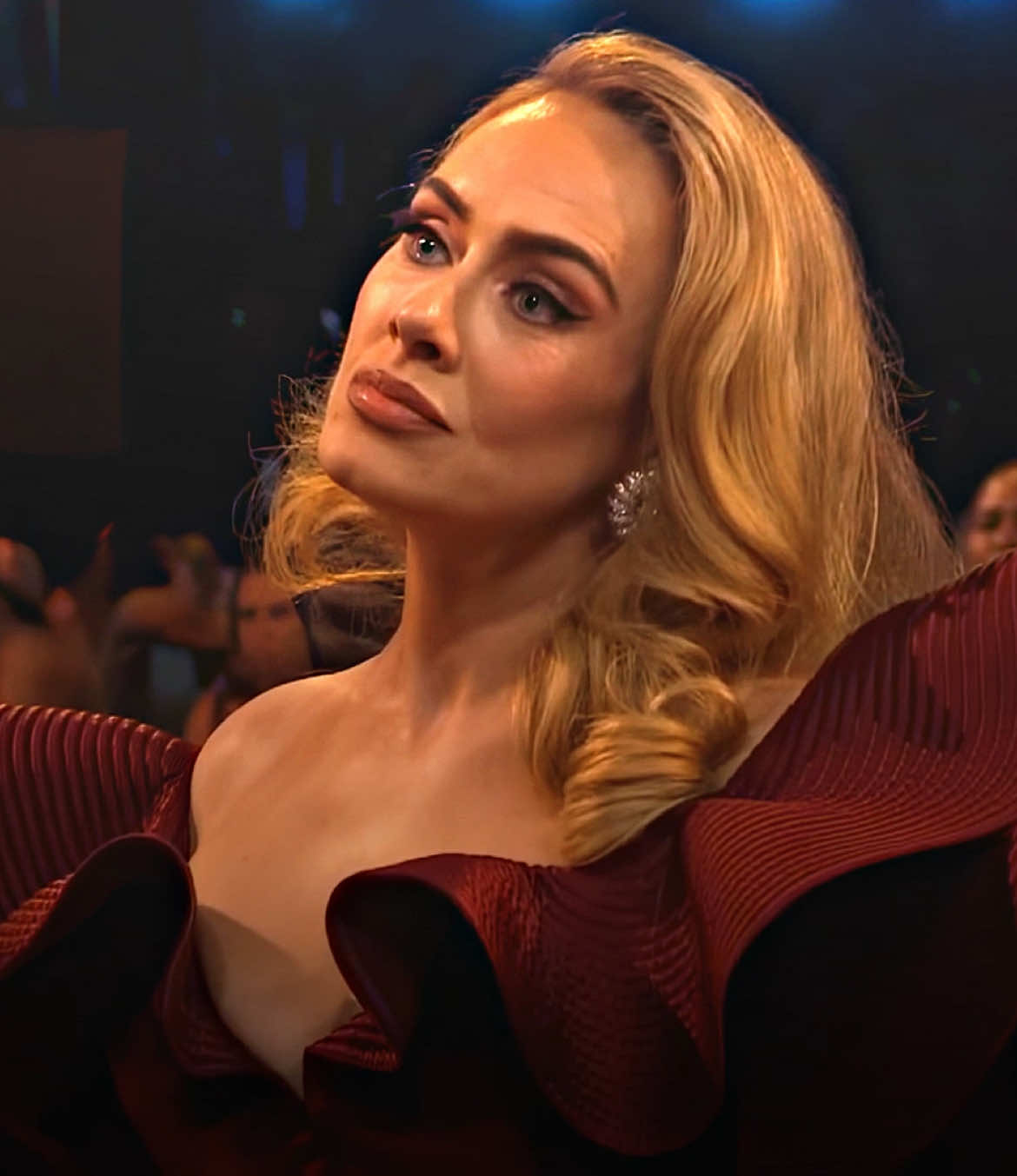 [ #adele ] guys i know she loves beyonce i just wanted to use that clip 😭 #adeleedit #beyoncé #grammys #lizzo #taylorswiftedit #aftereffects #edit 